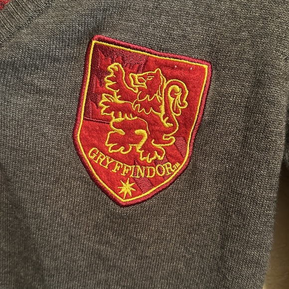 Harry Potter size adult Small grey academic school sweater Gryffindor - Picture 2 of 5